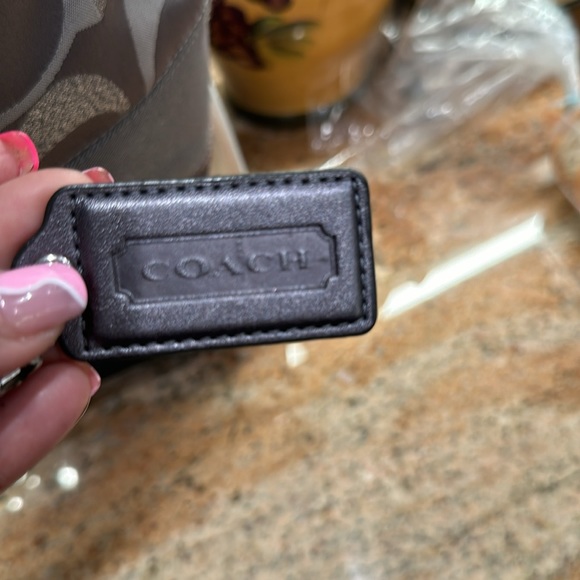 Auth Coach Signature design nice tote -gray and silver some calls outs on straps - Picture 6 of 8